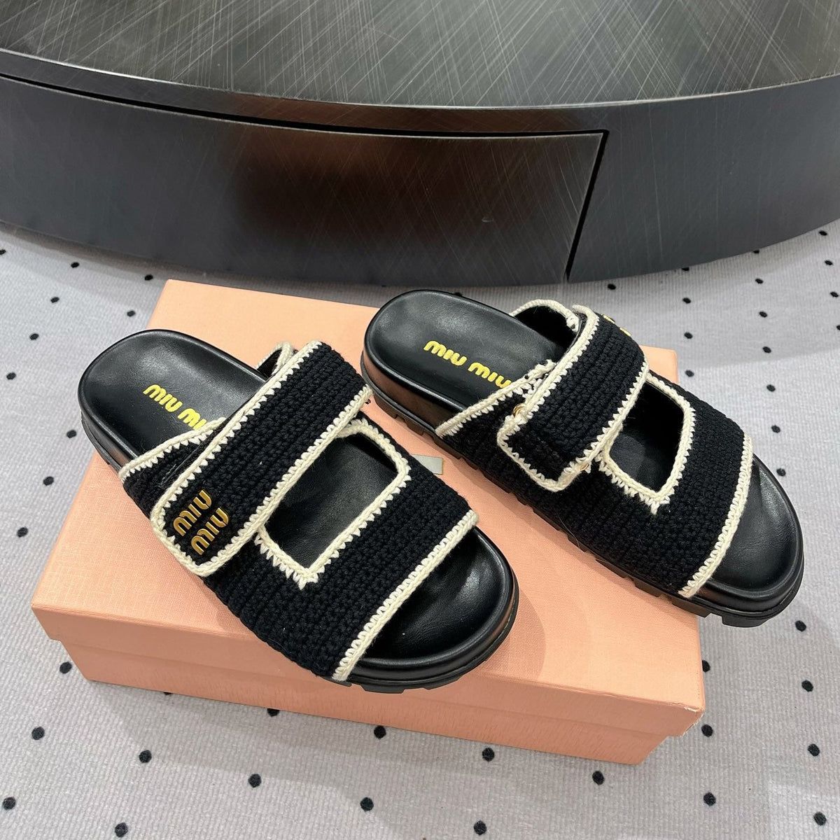 Sandals Black With Ivory Border Fabric