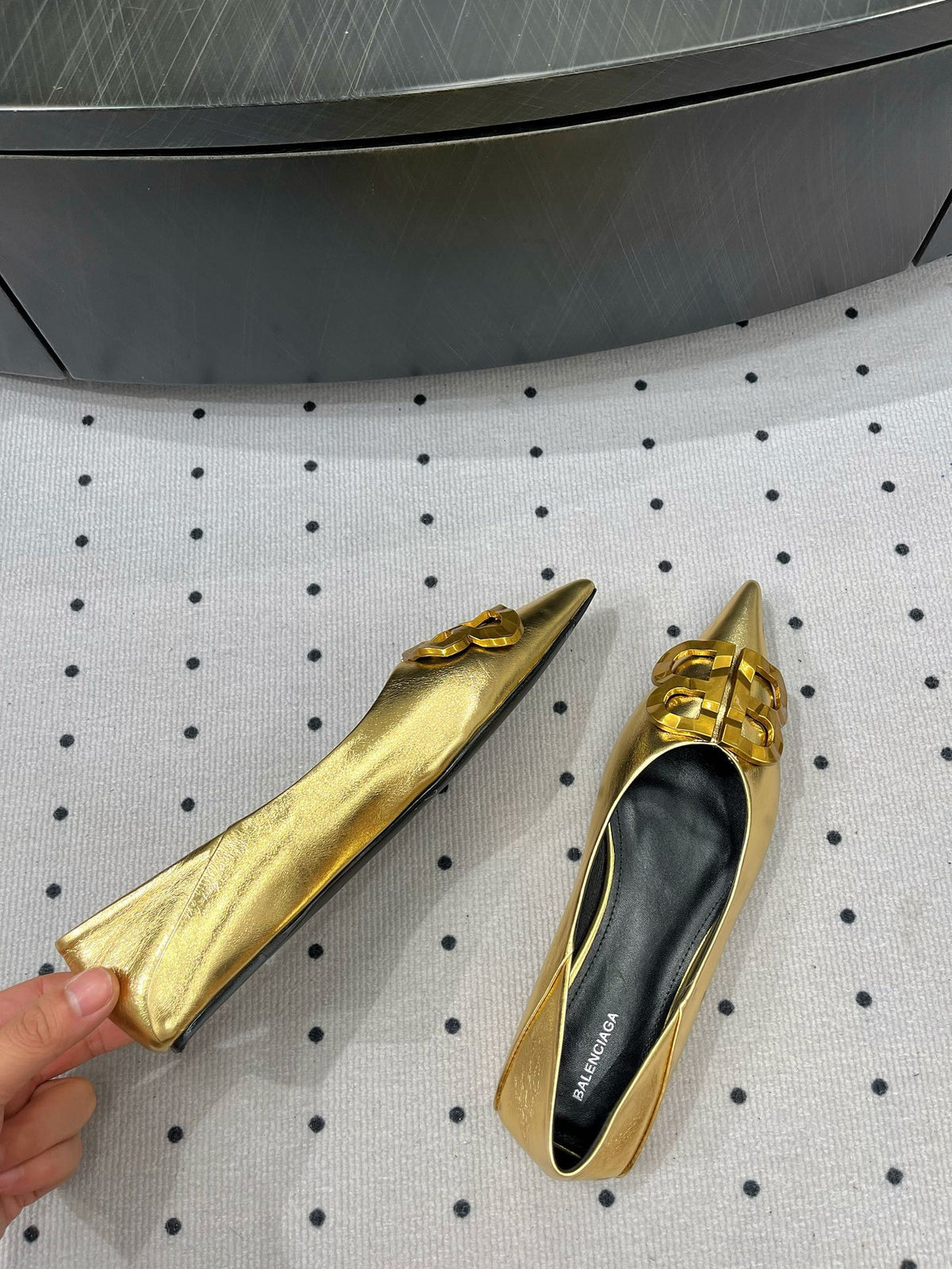 POINTED BB GOLD BUCKLE BALLET FLAT IN GOLD METALLIC SHINY CALFSKIN