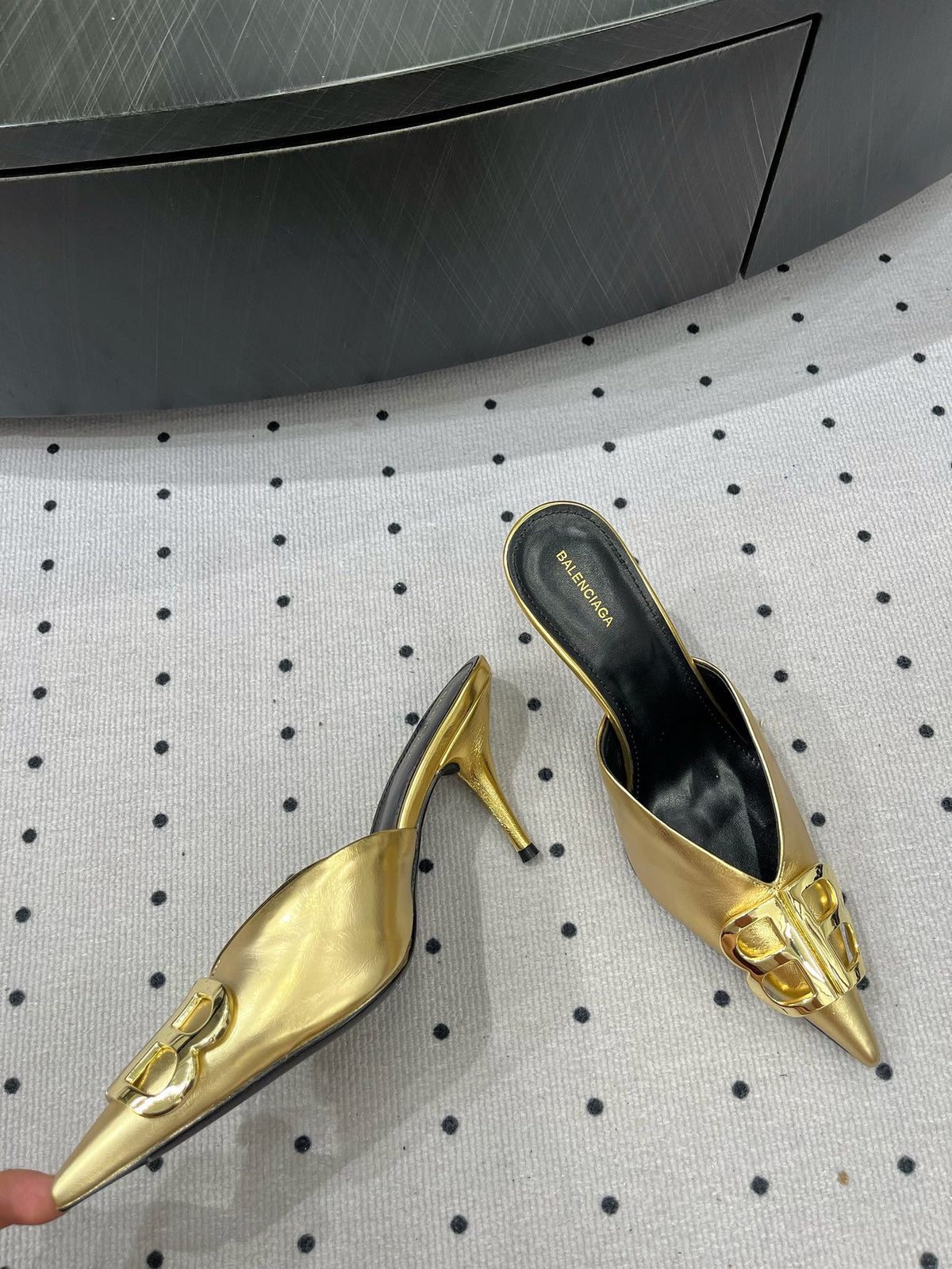POINTED BB GOLD BUCKLE HEELED SLINGBACK IN GOLD METALLIC SHINY CALFSKIN