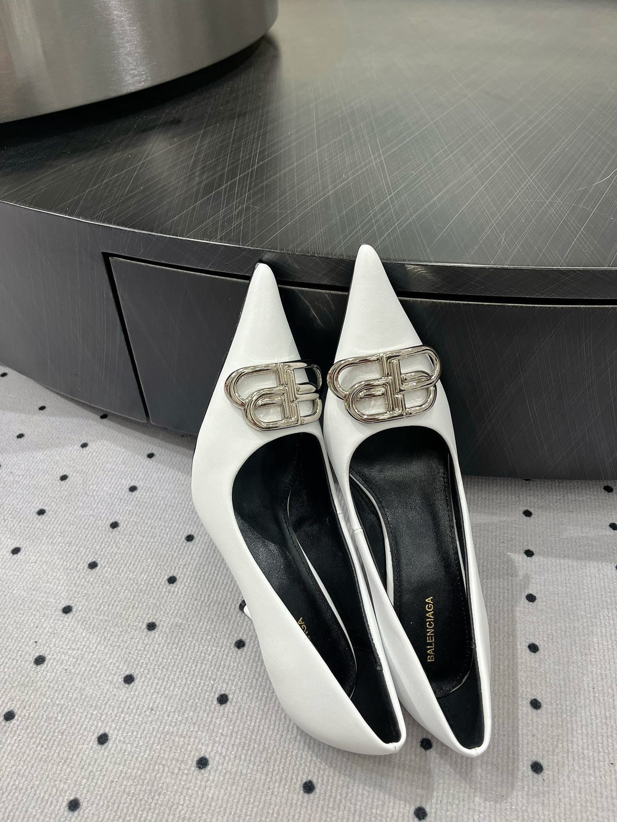 HEELED PUMPS 65 MM IN WHITE GLOSSY CALFSKIN SILVER HARDWARE