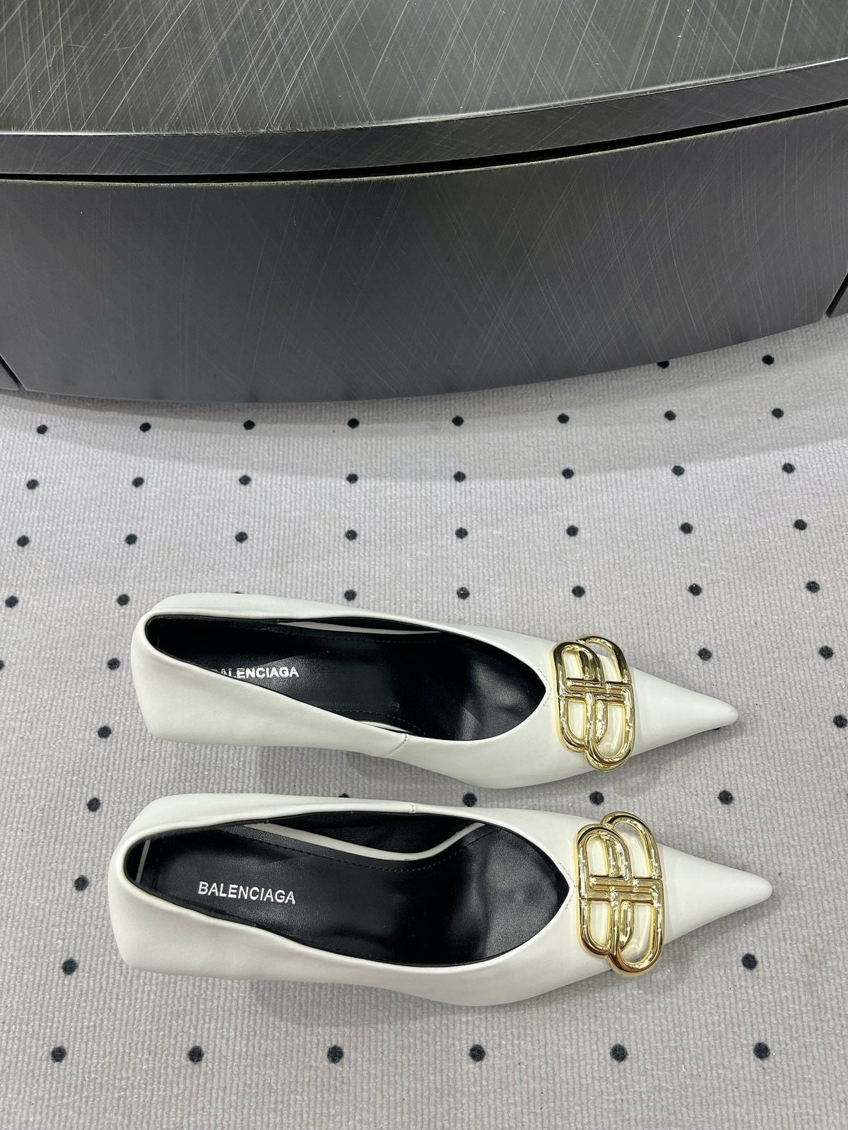 HEELED PUMPS 65 MM IN WHITE SMOOTH LAMBSKIN GOLD HARDWARE
