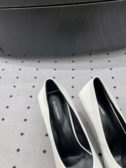 HEELED PUMPS 65 MM IN WHITE SMOOTH LAMBSKIN GOLD HARDWARE