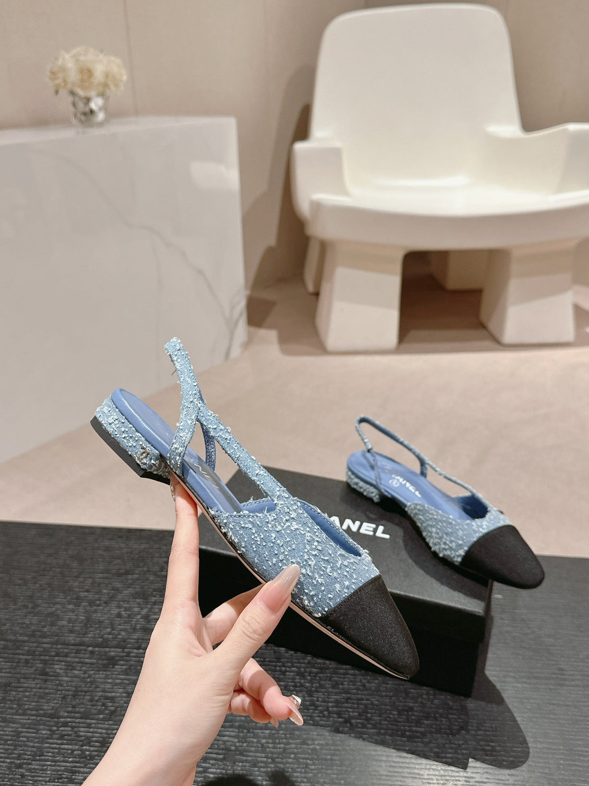 SLINGBACKS IN LIGHT BLUE DENIM AND BLACK SATIN