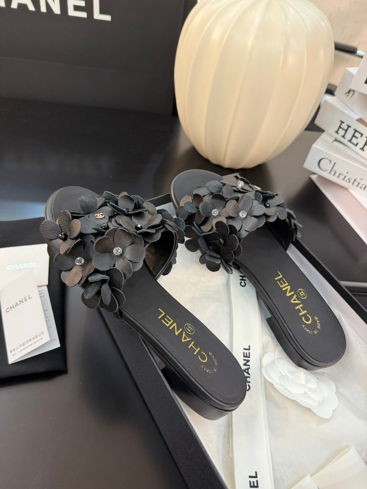 FLAT MULE 15 MM IN BLACK CALFSKIN