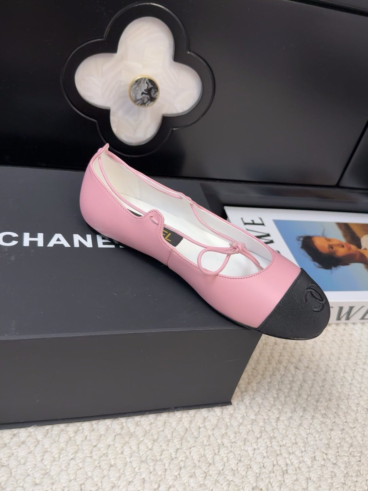 FLAT MARY JANE PUMPS IN BABY PINK LAMBSKIN MIX BLACK FABRIC
