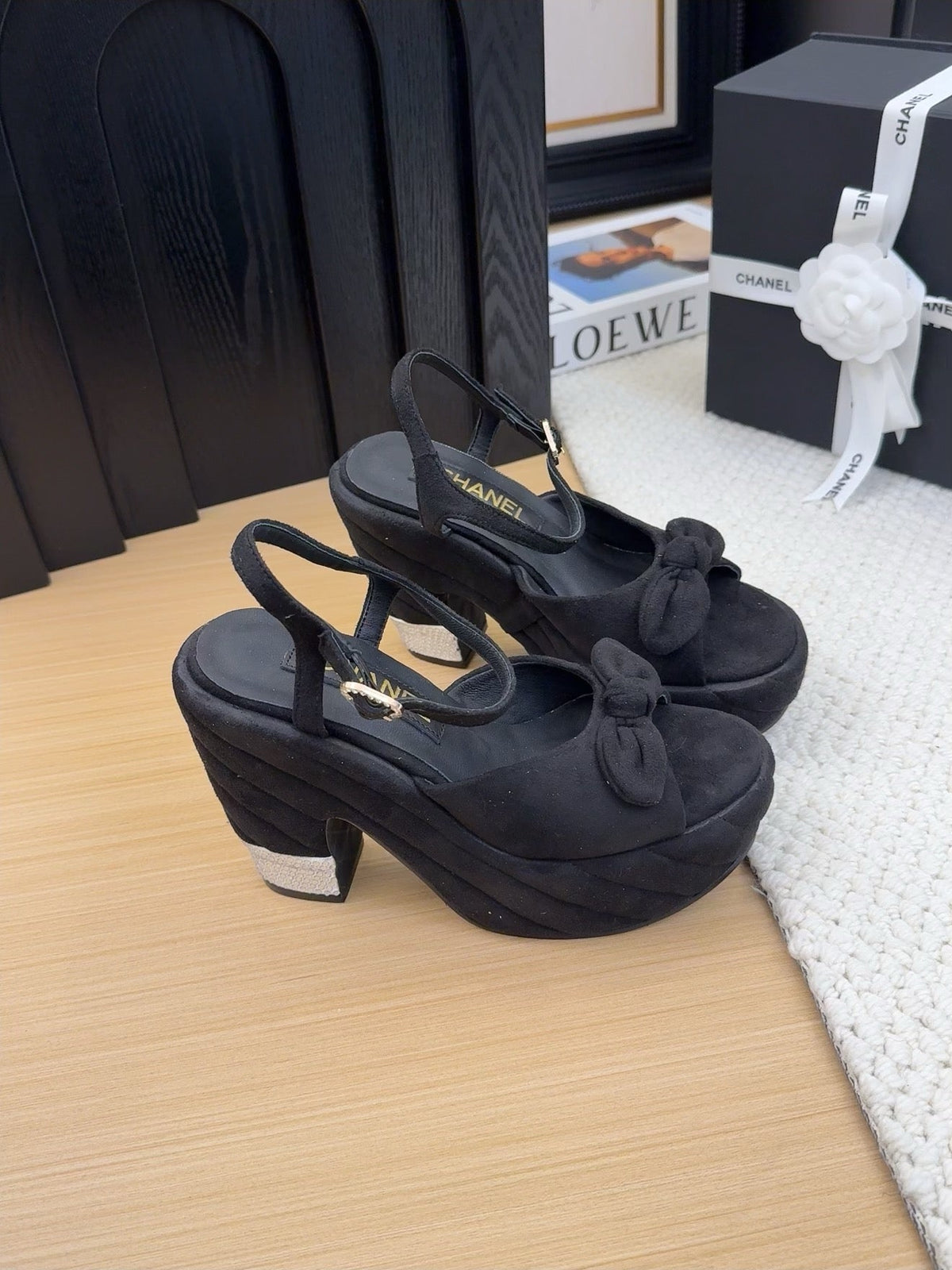 HIGH 12 CM PLATFORM SANDALS IN BLACK SUEDE
