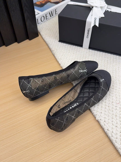 BALLET FLAT IN BLACK FABRIC AND MESH