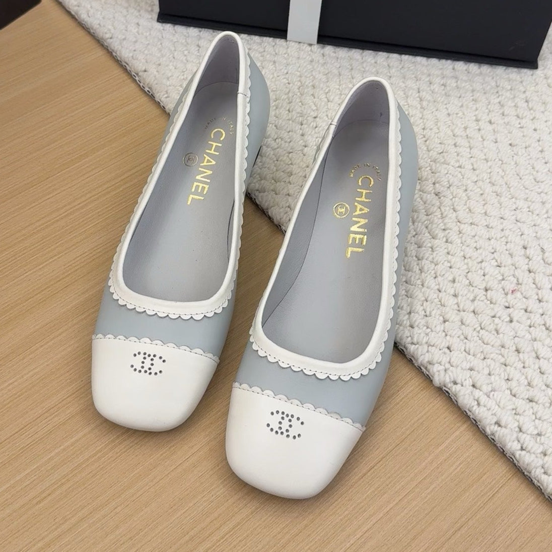 BALLET FLAT IN WHITE MIX STONE BLUE CALFSKIN