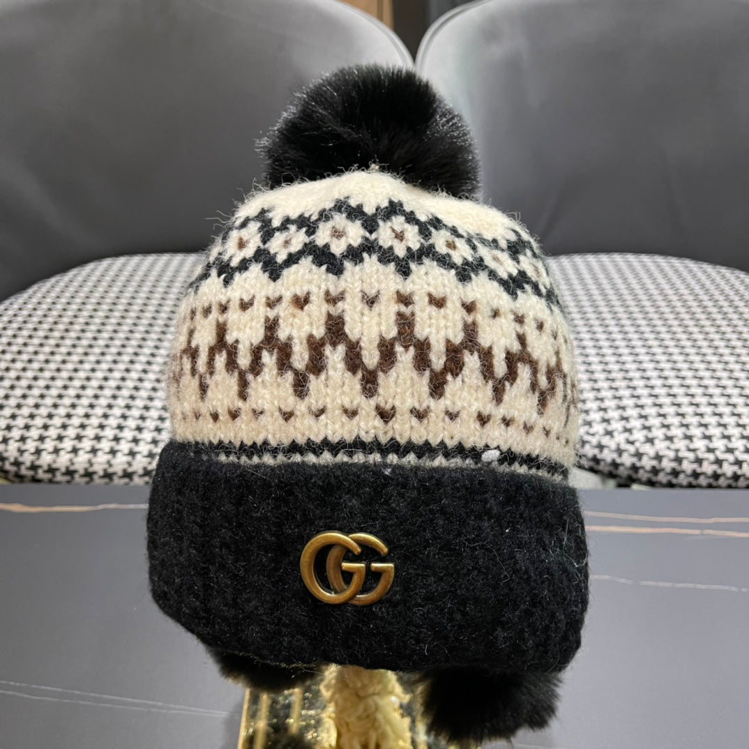 BEANIE HAT IN COLORFUL WOOL 394006