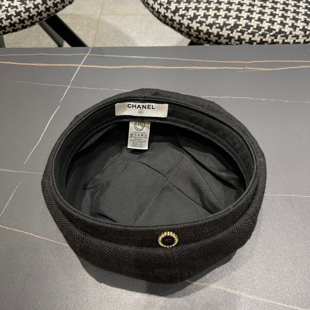 BERET HAT IN BLACK FABRIC 420941