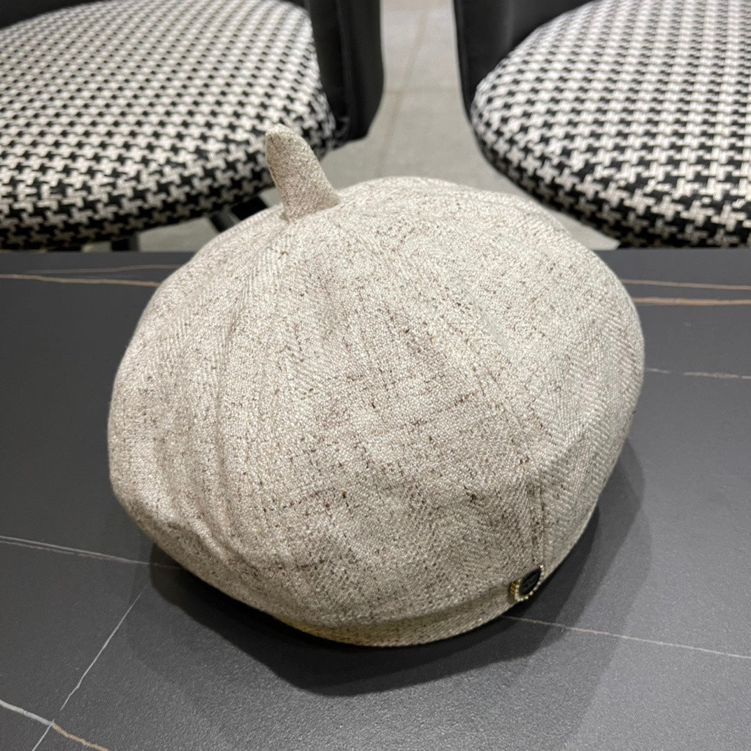 BERET HAT IN BEIGE FABRIC 420943