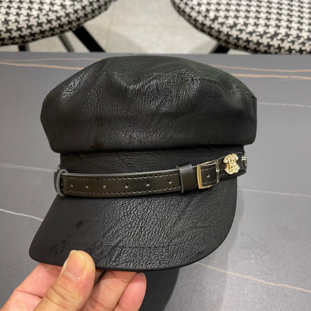 BAKER BOY CAP IN BLACK CALFSKIN 420946