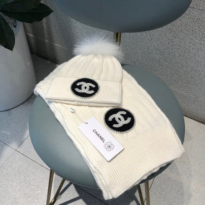 SET BEANIE HAT AND SCARF IN WHITE WOOL 424023