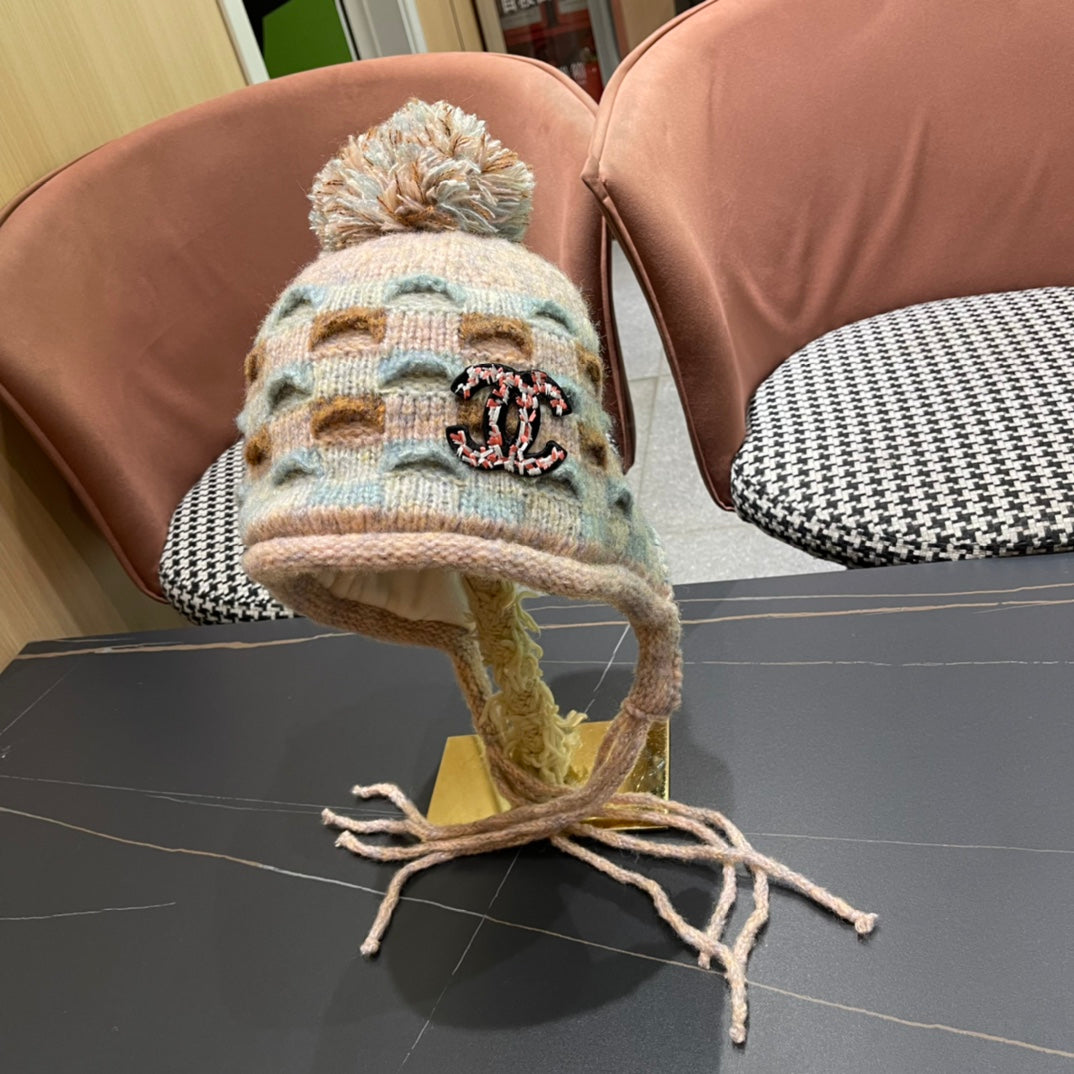 KNITTED WOOL HAT COLORFUL 425767