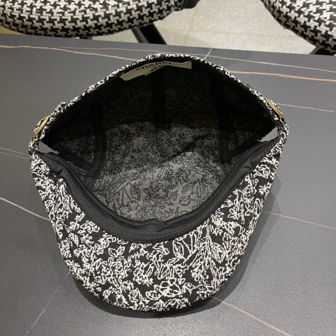 BAKER BOY CAP IN BLACK MIX WHITE FABRIC 431519