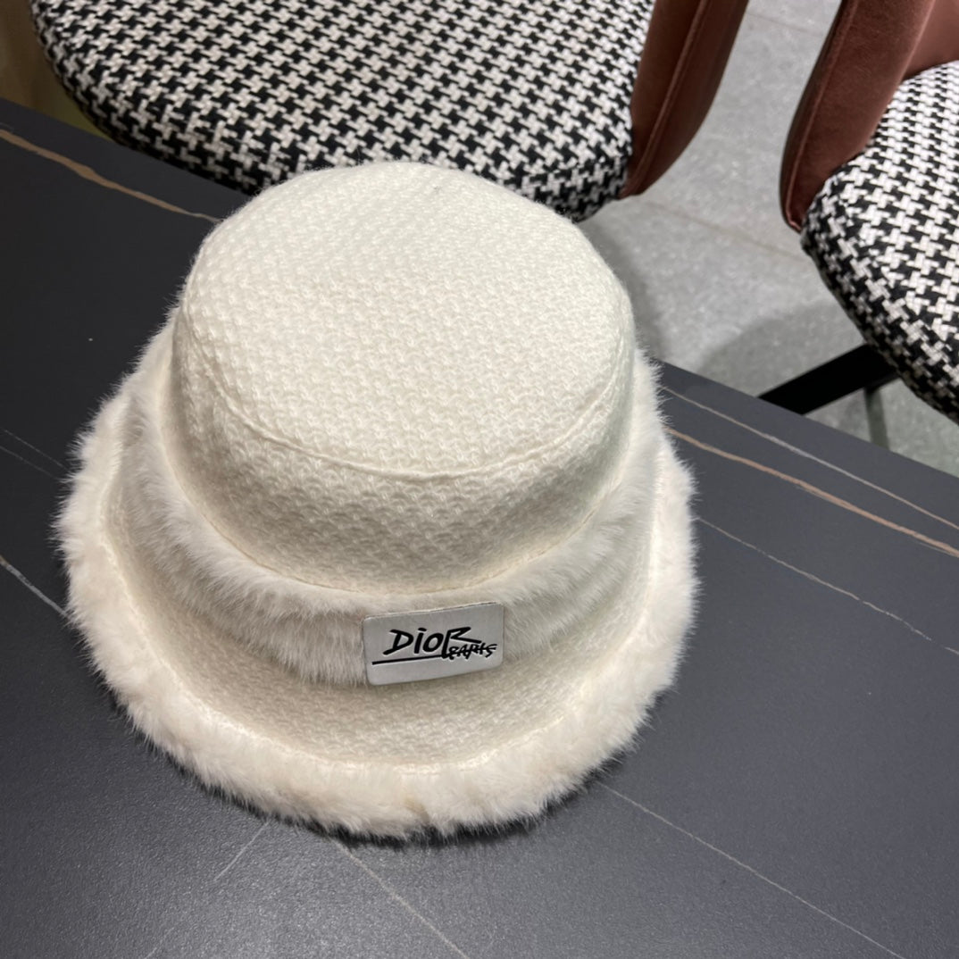 KNITTED BUCKET HAT IN WHITE FABRIC AND RABBIT FUR 431198