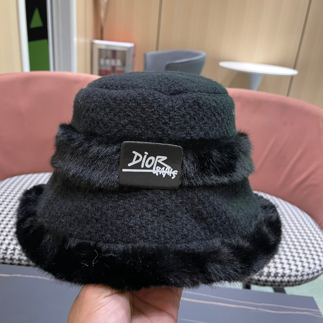 KNITTED BUCKET HAT IN BLACK FABRIC AND RABBIT FUR 431199