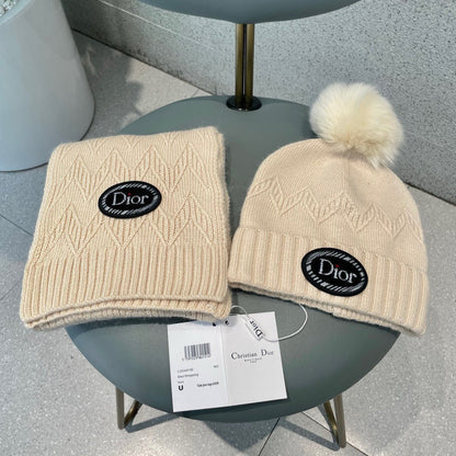 SET KNITTED SCARF AND HAT IN BEIGE WOOL AND FOX FUR 434632