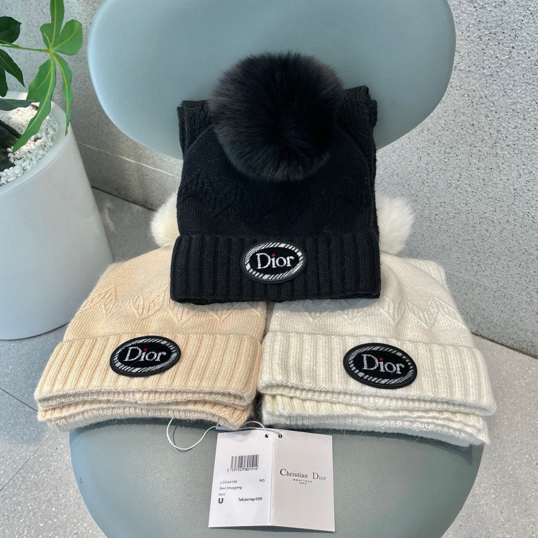SET KNITTED SCARF AND HAT IN BEIGE WOOL AND FOX FUR 434632