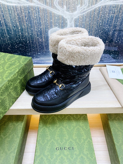 HORSEBIT ANKLE BOOTS WITH MERINO TRIM IN BLACK EMBOSSED CALFSKIN
