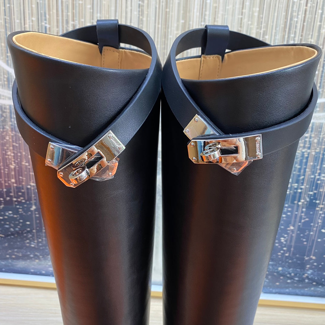 KNEE HIGH BOOTS IN BLACK CALFSKIN