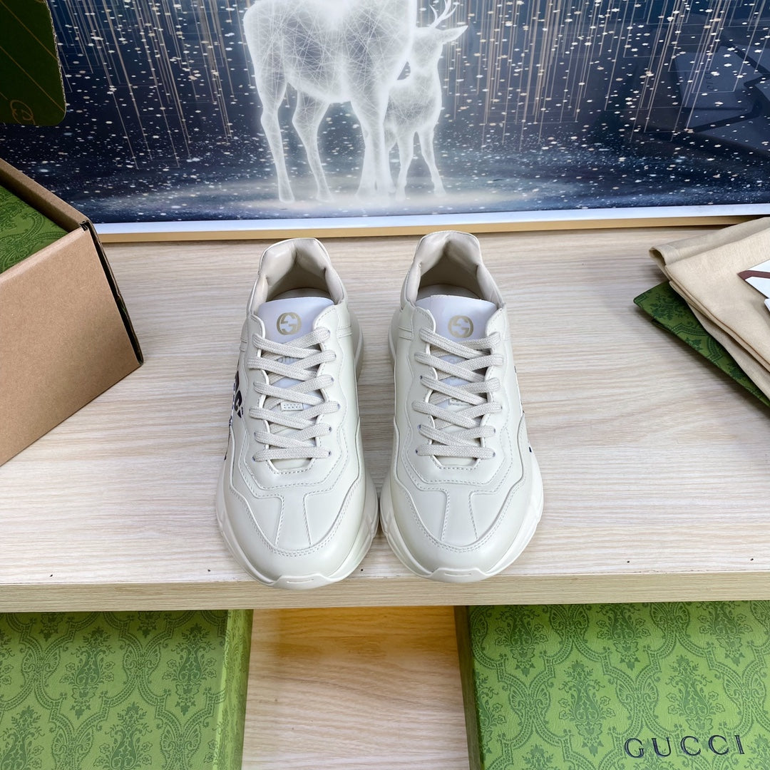 GG COUPLE TRAINER WHITE CALFSKIN WITH LEMON ICON