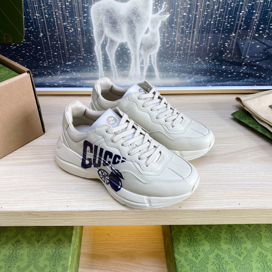 GG COUPLE TRAINER WHITE CALFSKIN WITH LEMON ICON