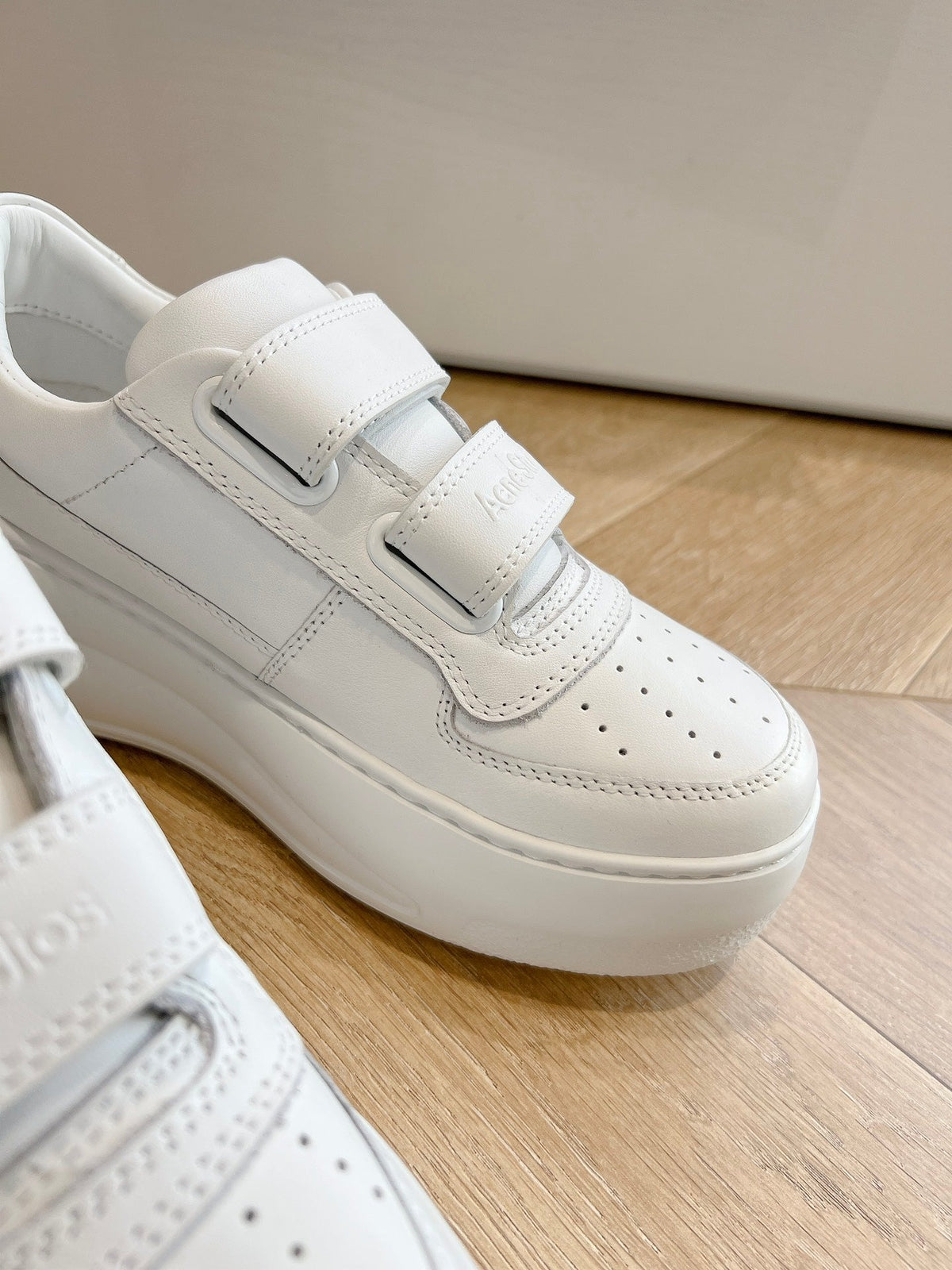 ACNE STUDIO SNEAKER IN WHITE LAMBSKIN