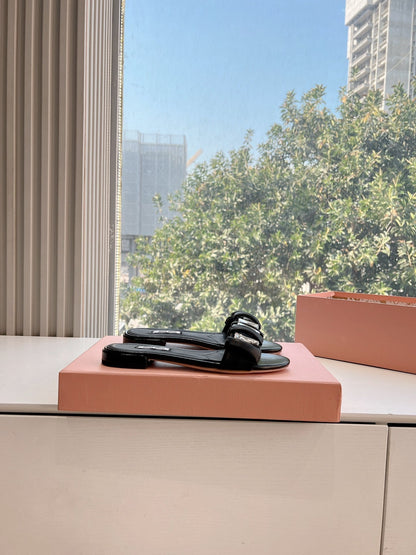 SLIDE SANDALS ATTACHED DIAMOND IN BLACK LAMBSKIN
