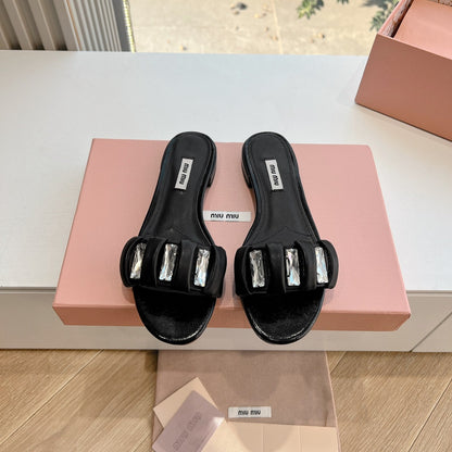 SLIDE SANDALS ATTACHED DIAMOND IN BLACK LAMBSKIN