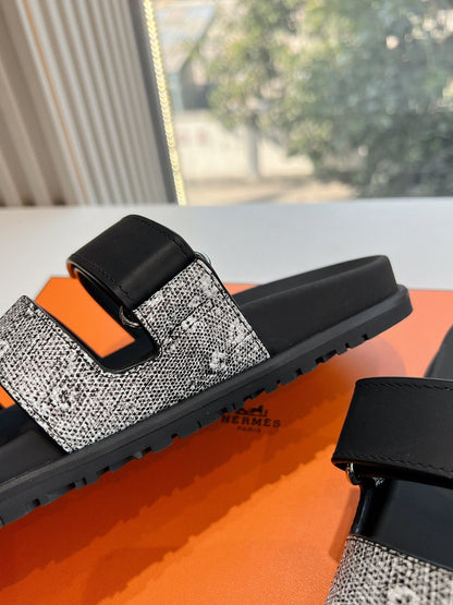 CHYPRE SANDAL IN BLACK MIX WHITE LIZARD SKIN