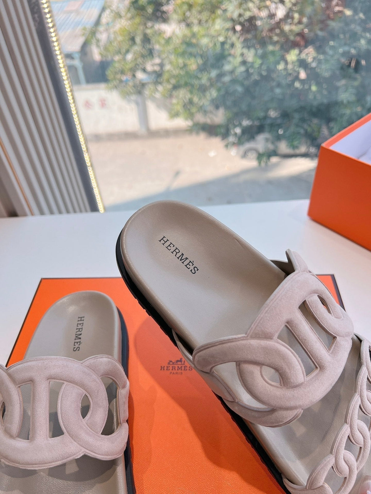 EXTRA SANDAL IN NUDE BEIGE CALFSKIN