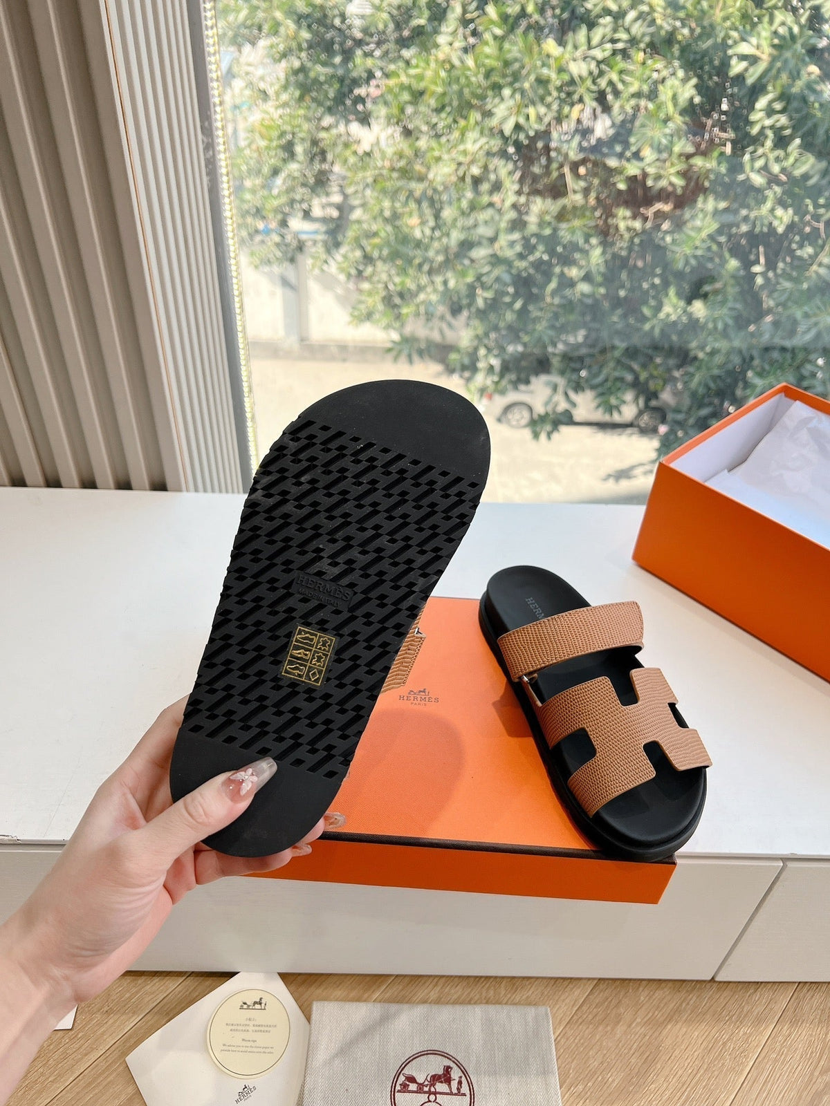 CHYPRE SANDAL IN CIDER BROWN SHINY GRAINED CALFSKIN