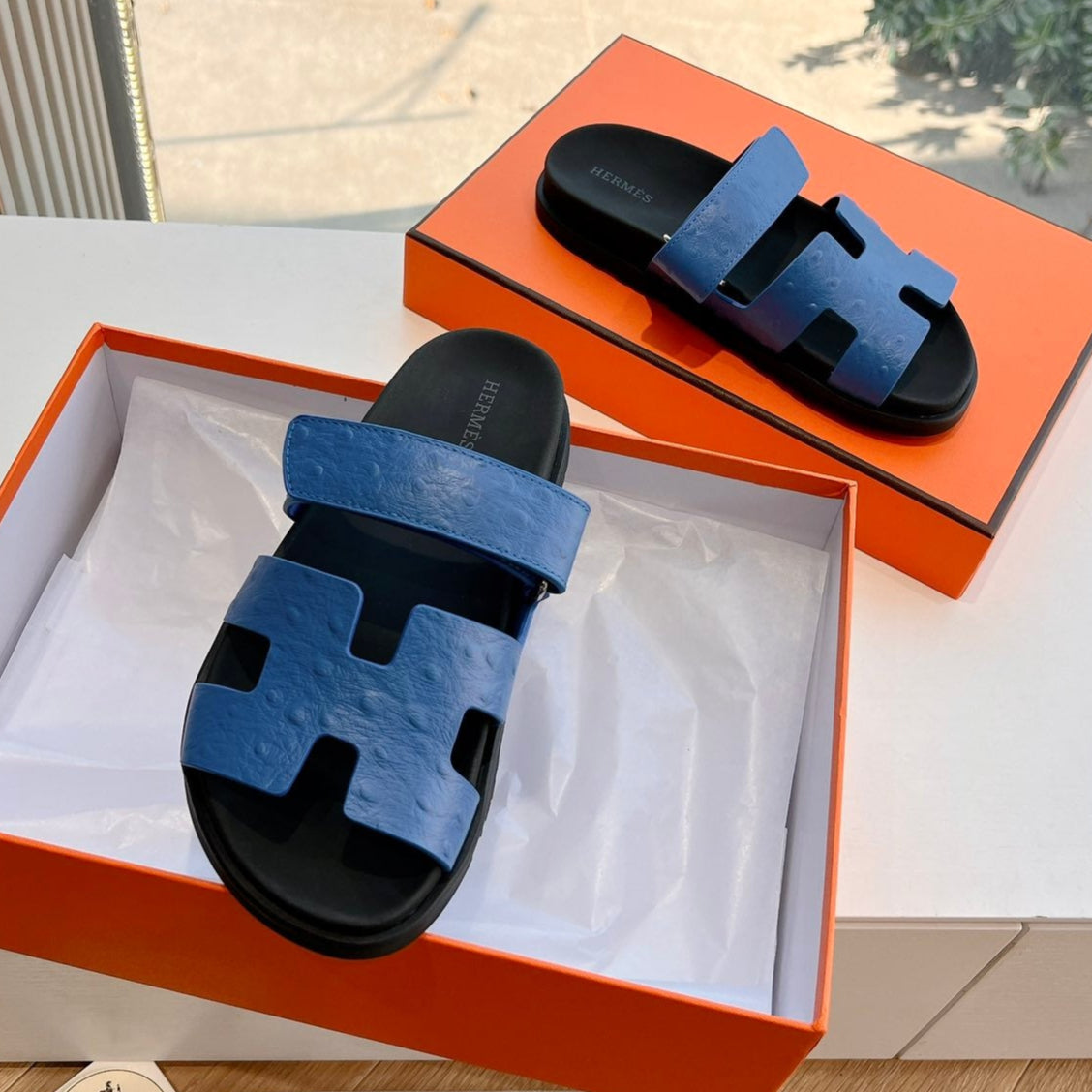 CHYPRE SANDAL IN COBALT BLUE GRAINED CALFSKIN