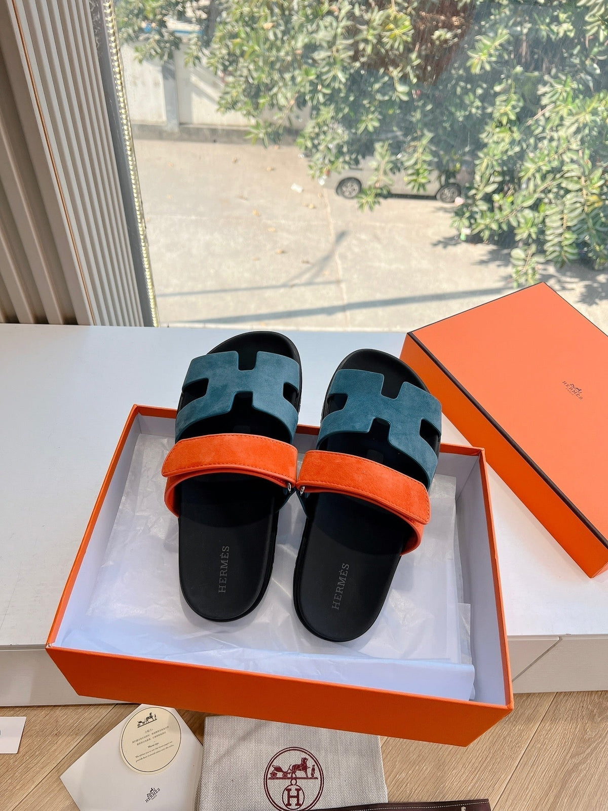 CHYPRE SANDAL IN TEAL GREEN MIX FIRE ORANGE SUEDE