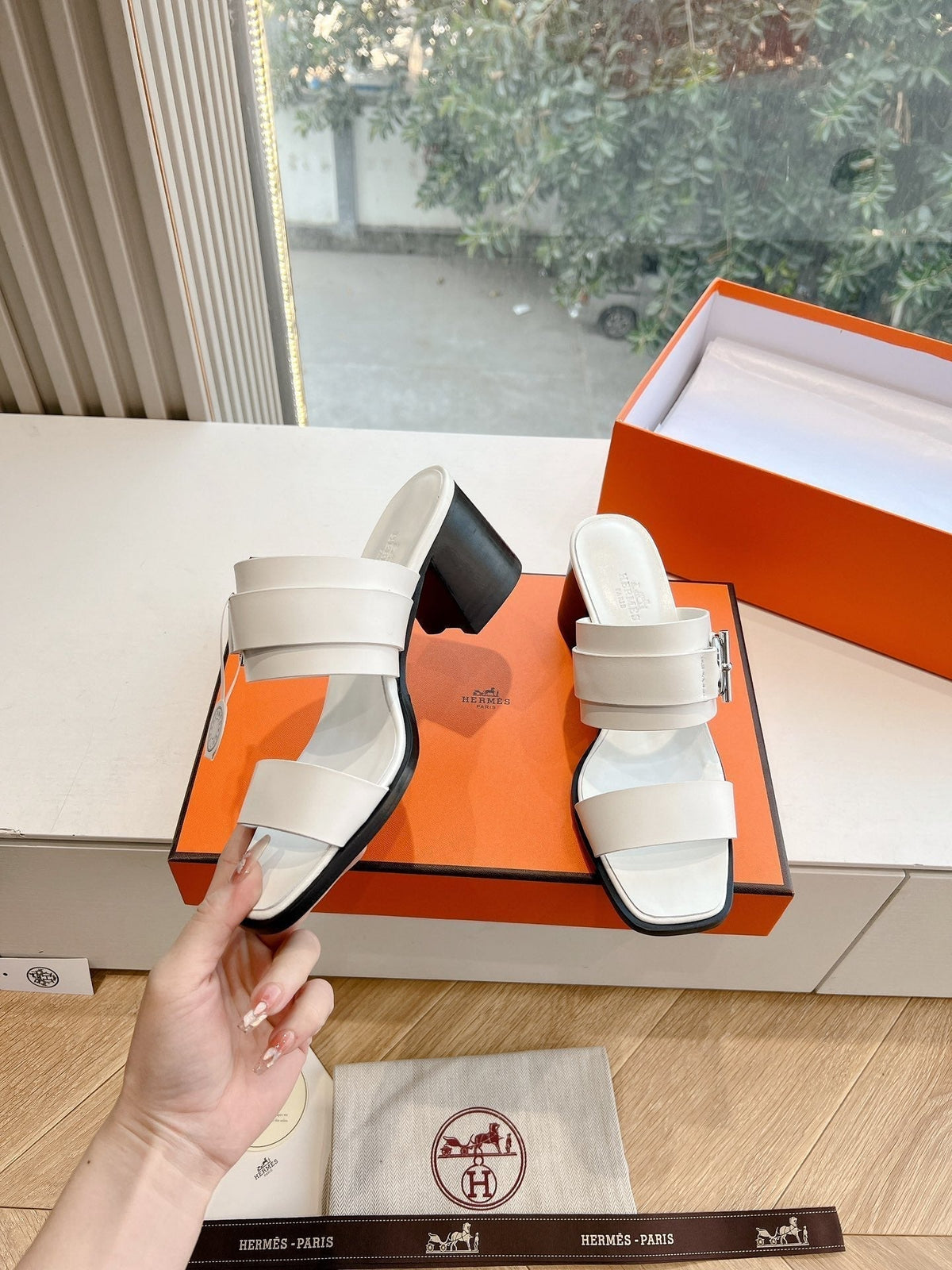 KUTE 60 SANDAL IN WHITE CALFSKIN