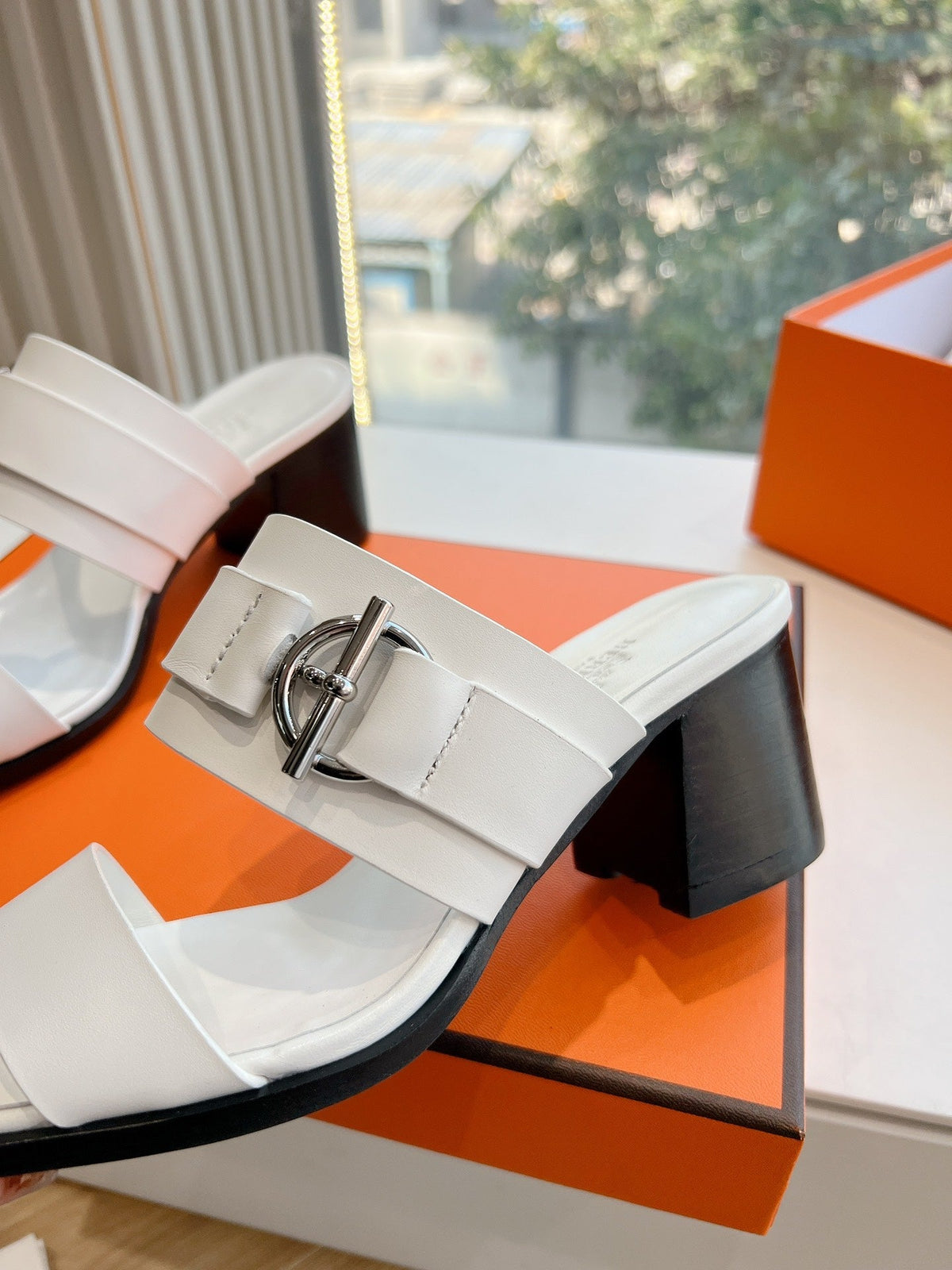 KUTE 60 SANDAL IN WHITE CALFSKIN