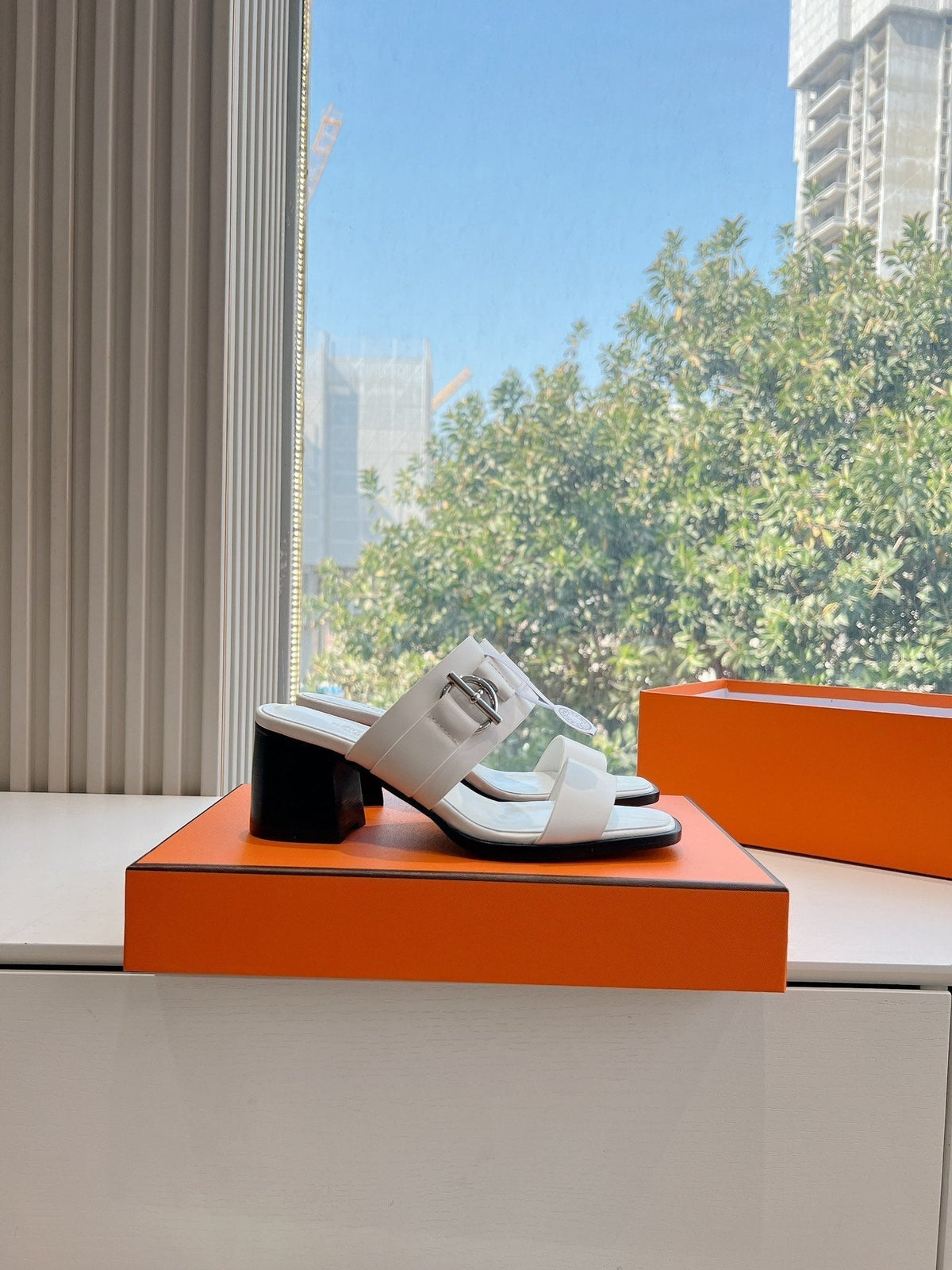 KUTE 60 SANDAL IN WHITE CALFSKIN