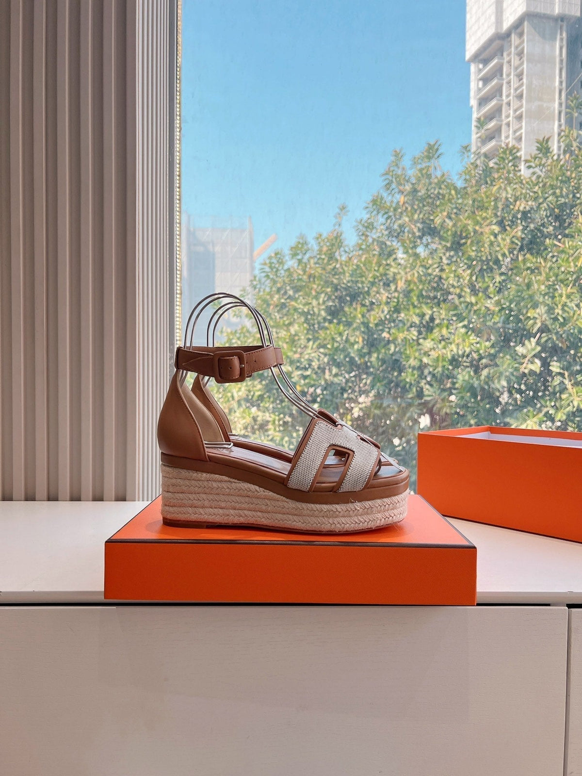 ELDA ESPADRILLE IN WHITE FABRIC AND BRONZE BROWN CALFSKIN