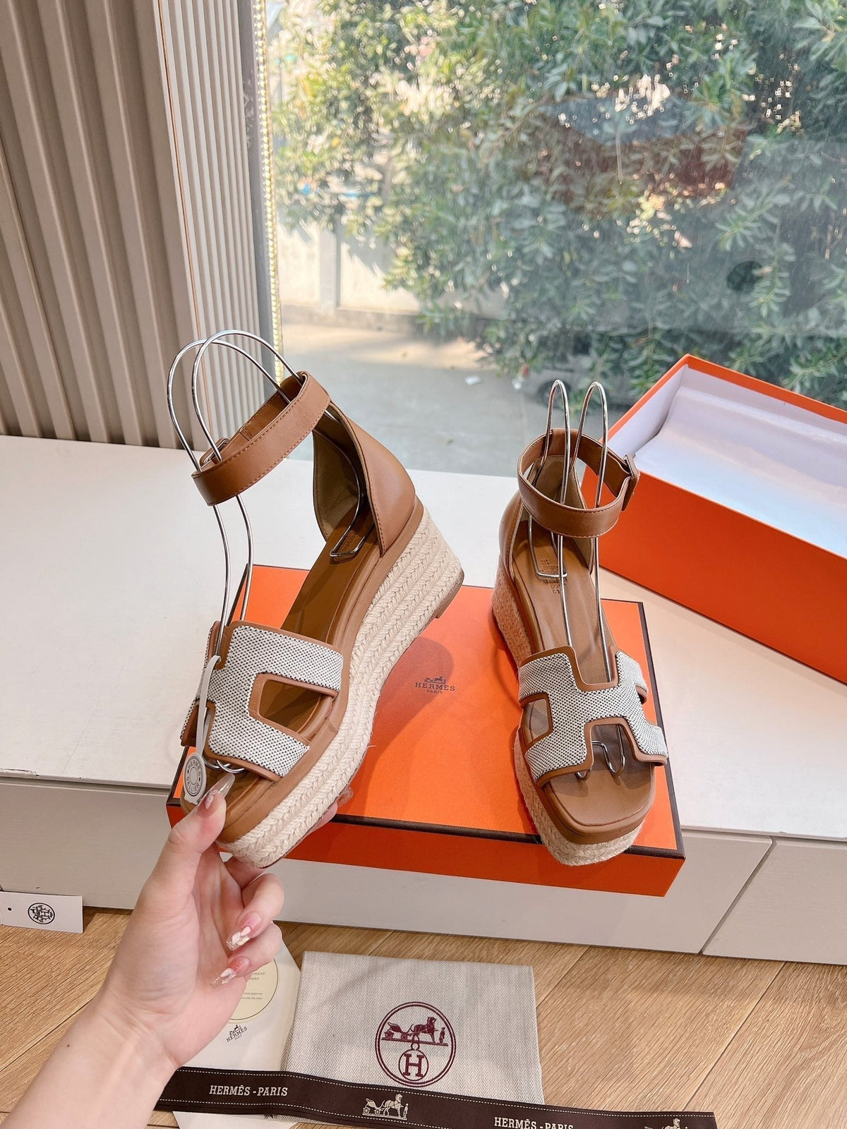 ELDA ESPADRILLE IN WHITE FABRIC AND BRONZE BROWN CALFSKIN