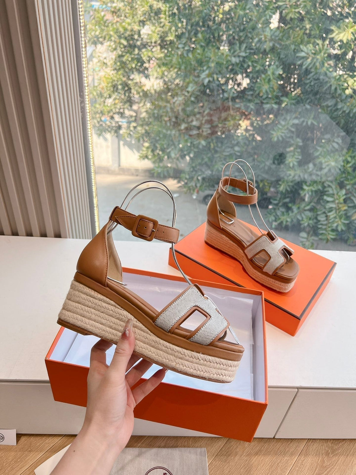ELDA ESPADRILLE IN WHITE FABRIC AND BRONZE BROWN CALFSKIN