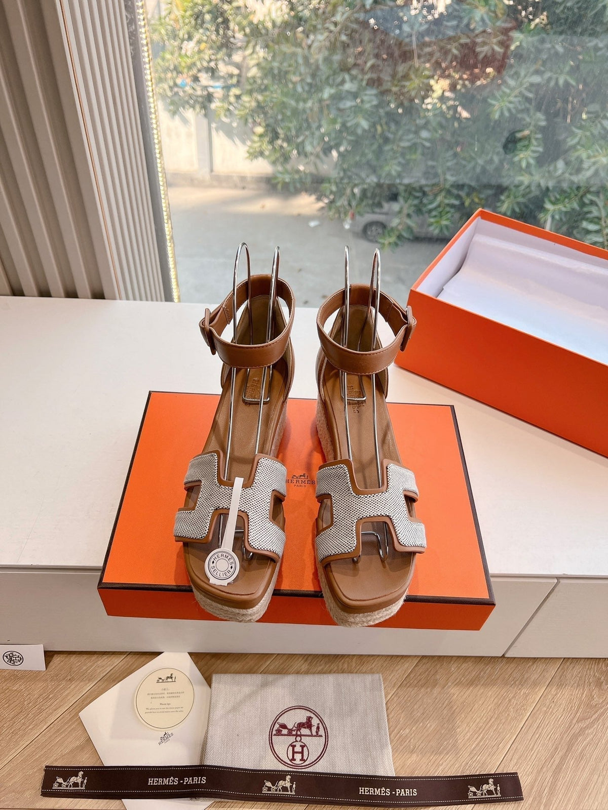ELDA ESPADRILLE IN WHITE FABRIC AND BRONZE BROWN CALFSKIN