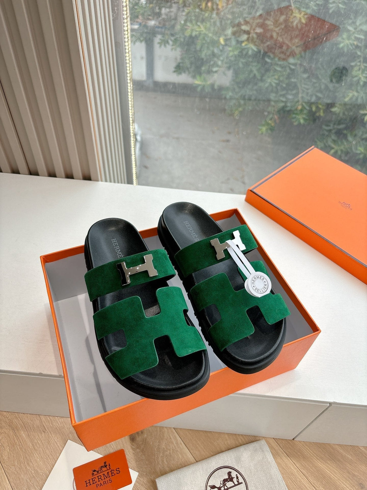 CHYPRE SANDAL IN PINE GREEN SUEDE