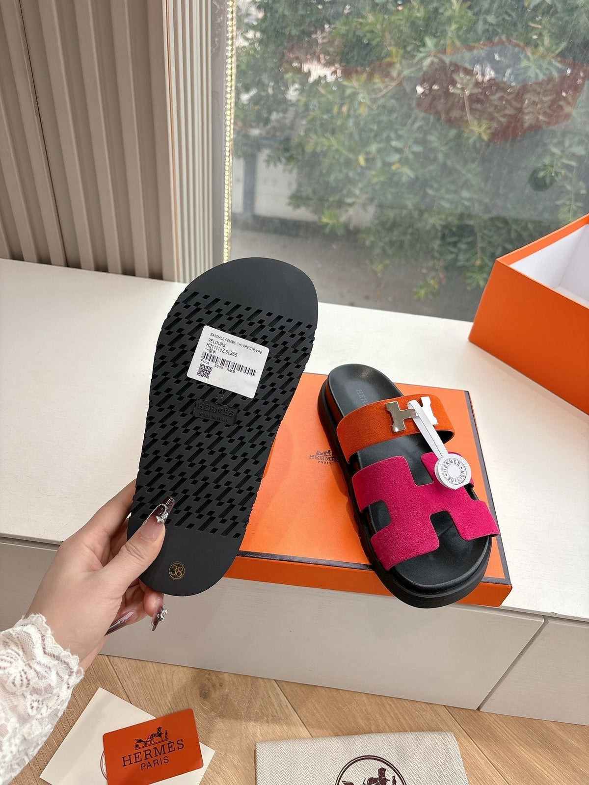 CHYPRE SANDAL IN DARK PINK MIX ORANGE SUEDE
