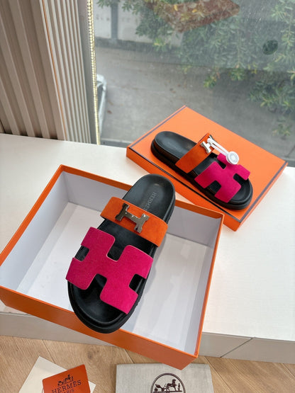 CHYPRE SANDAL IN DARK PINK MIX ORANGE SUEDE