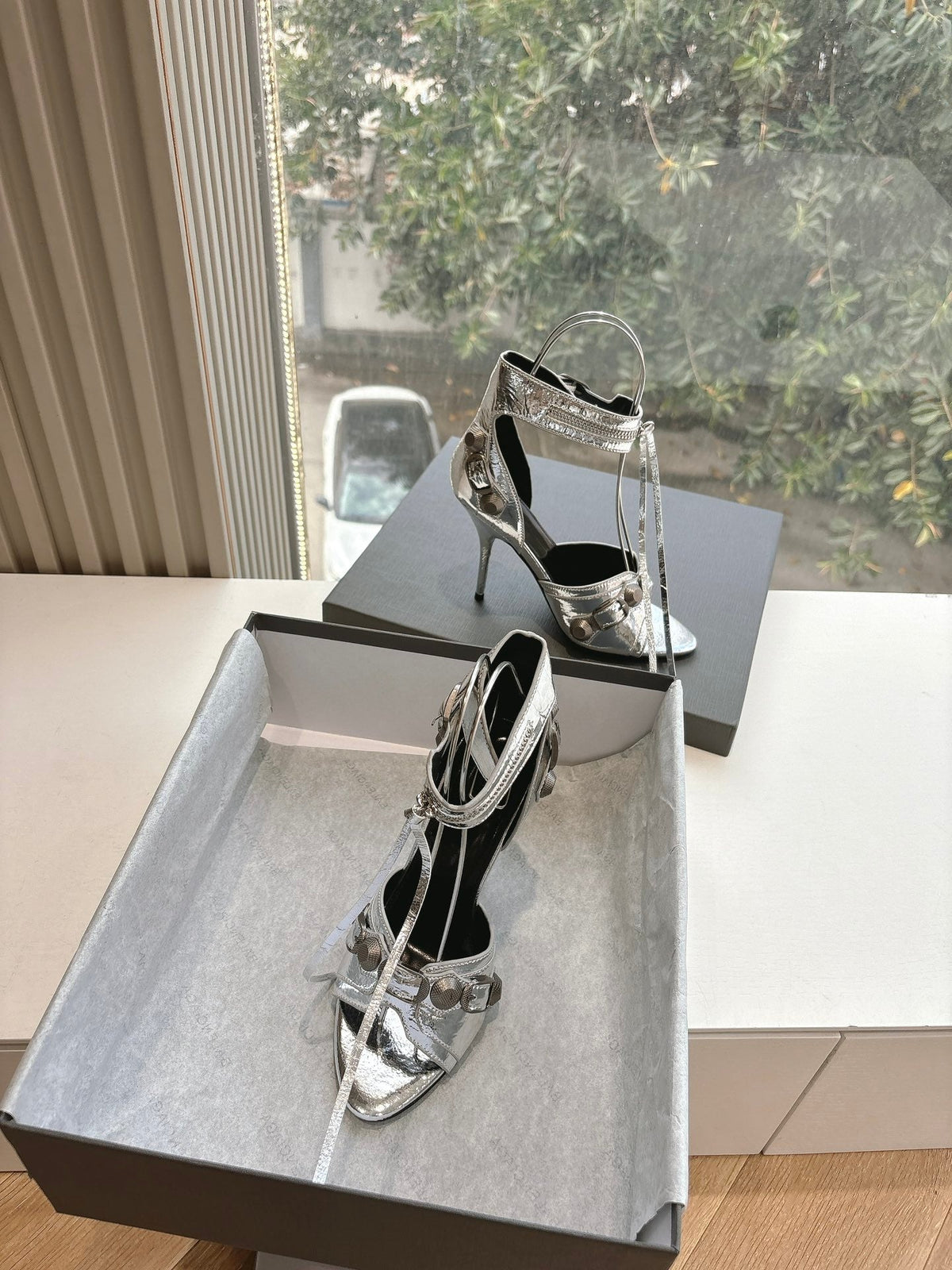 CAGOLE HIGH-HEEL SANDALS IN SILVER METALLIC LAMBSKIN