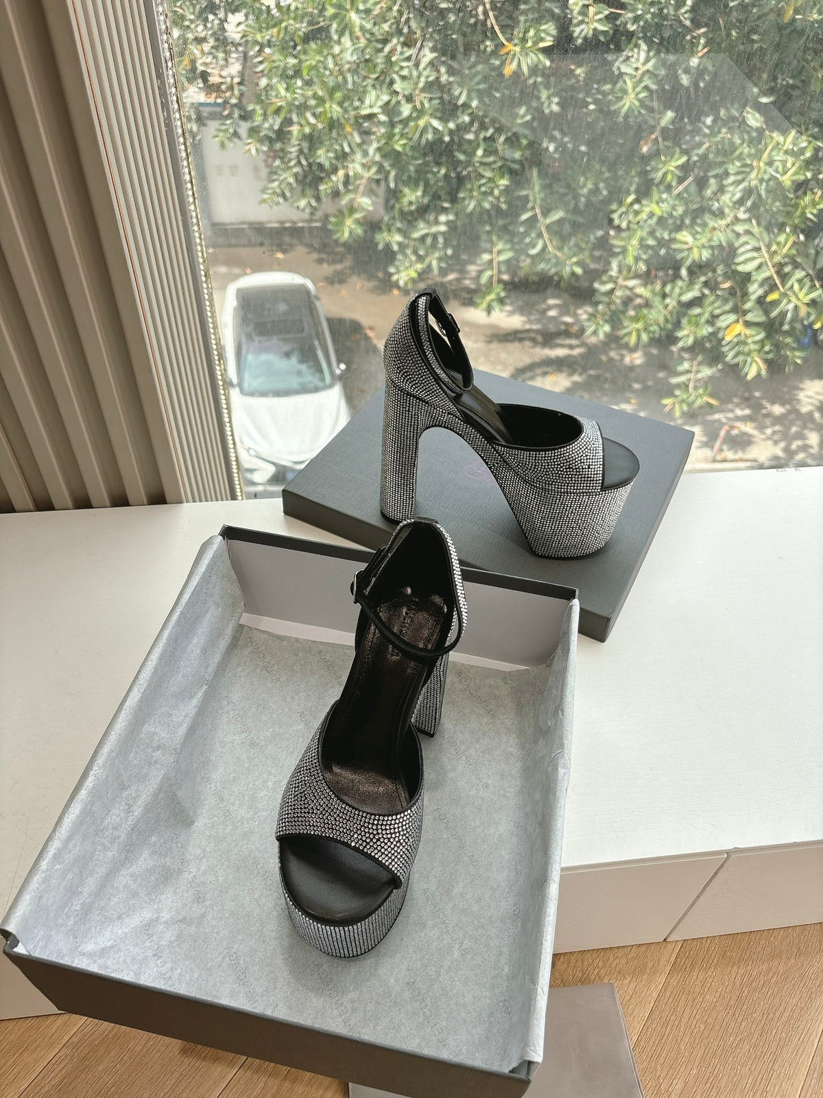 PLATFORM ANKLE STRAP HEELS IN BLACK ATTACHED RHINESTONES CALFSKIN
