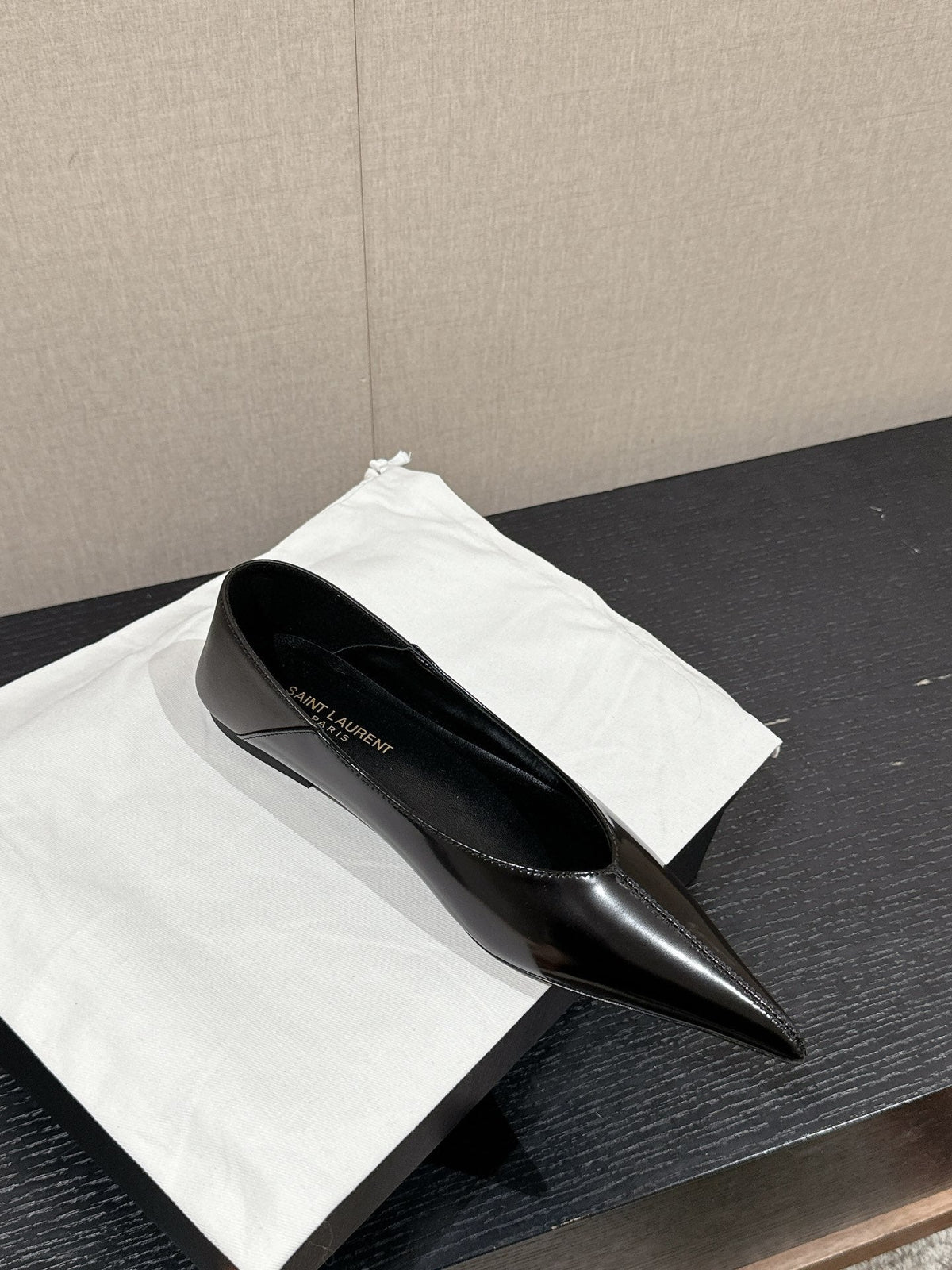 SL NOUR POINTED TOE BALLET BLACK CALFSKIN