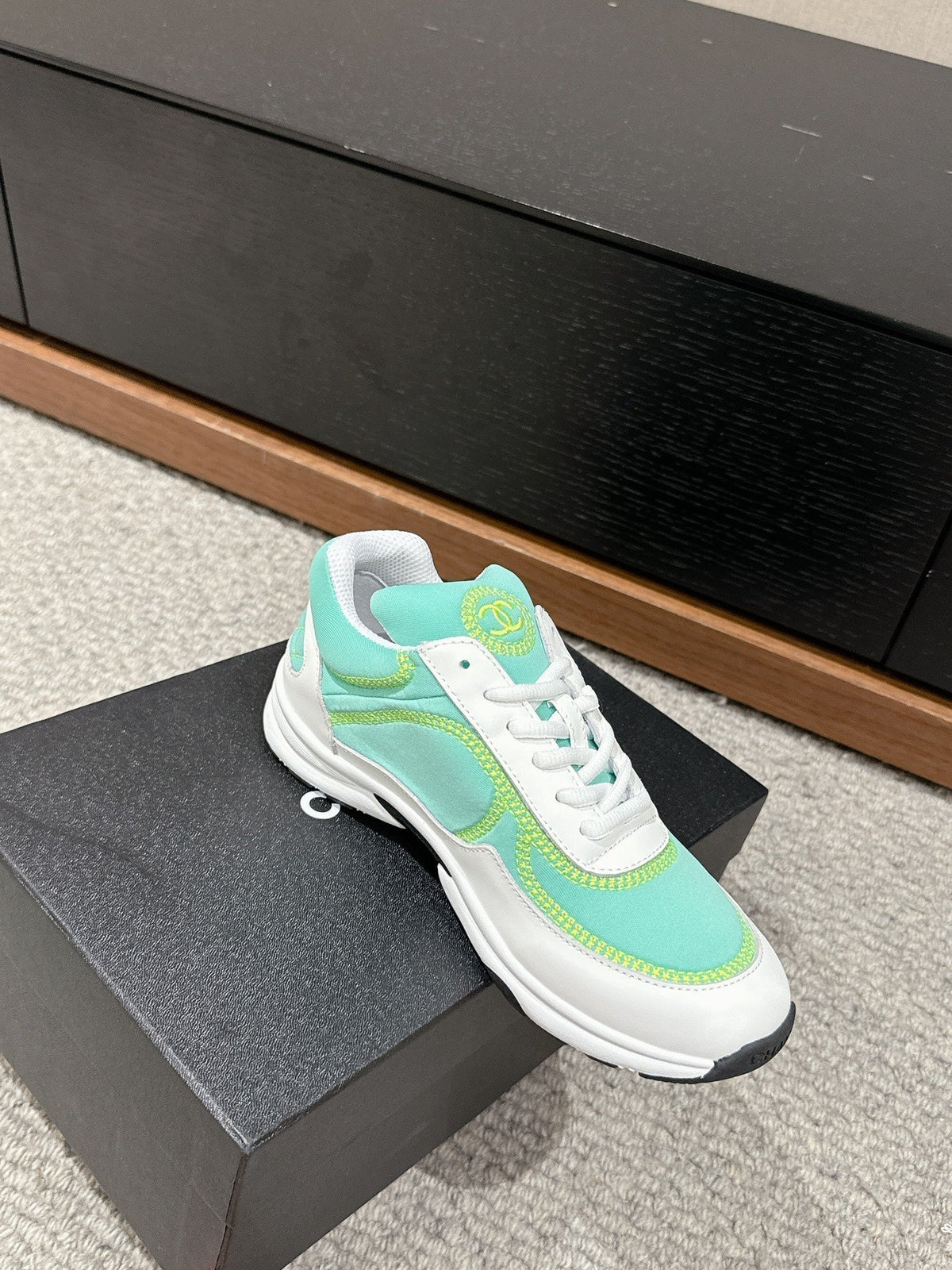CLASSIC TRAINER IN MINT GREEN MIX WHITE FABRIC