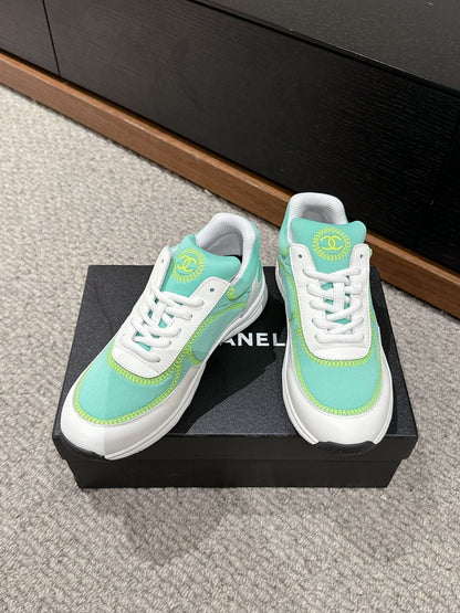 CLASSIC TRAINER IN MINT GREEN MIX WHITE FABRIC